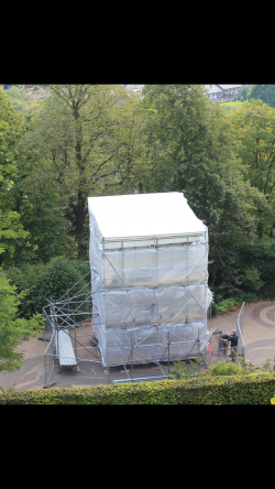Image showing Birdseye view of the scaffold around the Pinnacle